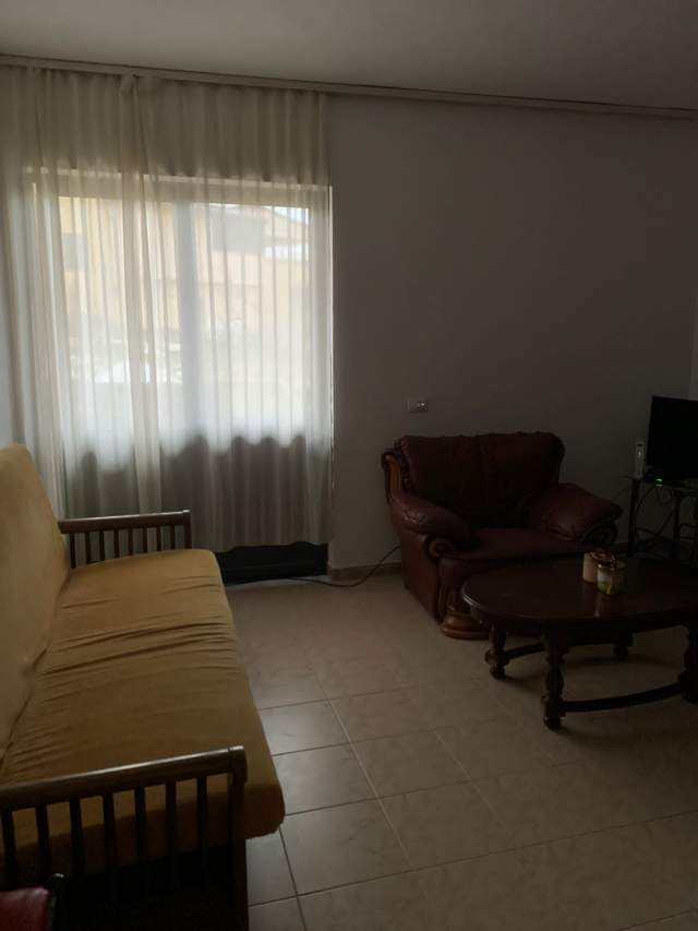 Tirane, jepet me qera apartament 1+1+BLK Kati 1, 70 m² 30.000 Leke (rruga Mihal Grameno)
