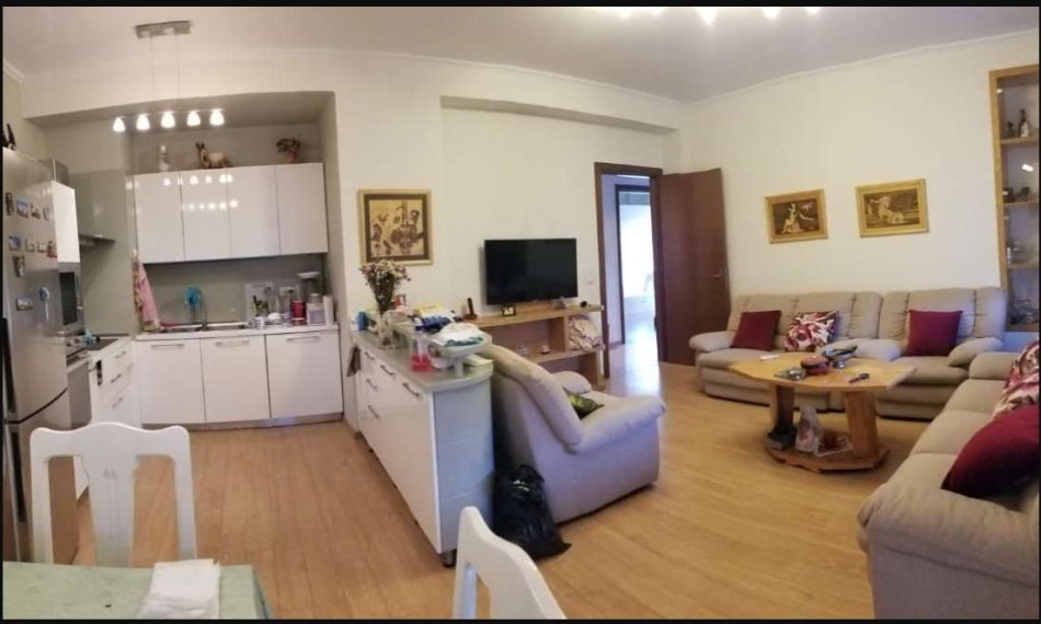 Tirane, jepet me qera apartament 2+1 Kati 7, 110 m² 750 € (Pazari Ri)