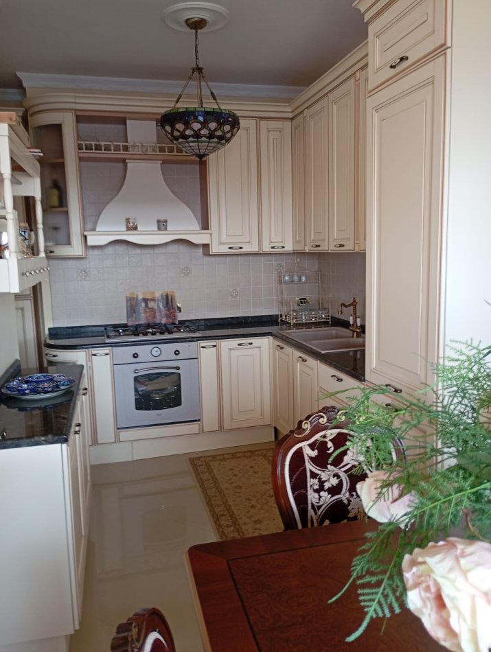SHITET APARTAMENT I MOBILUAR LLUKS - 118m2, 153,400 Euro ndertim + 45,200 Euro mobilim