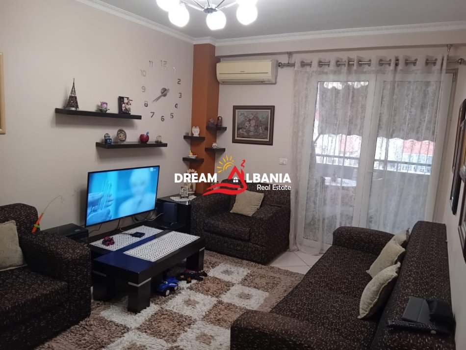 Tirane, shitet apartament 2+1+Ballkon Kati 4, 94 m² 135.000 € (Jordan Misja)