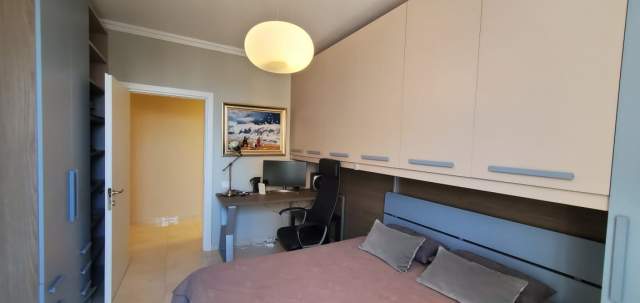 Tirane, shitet apartament 85 m² 200.000 Euro
