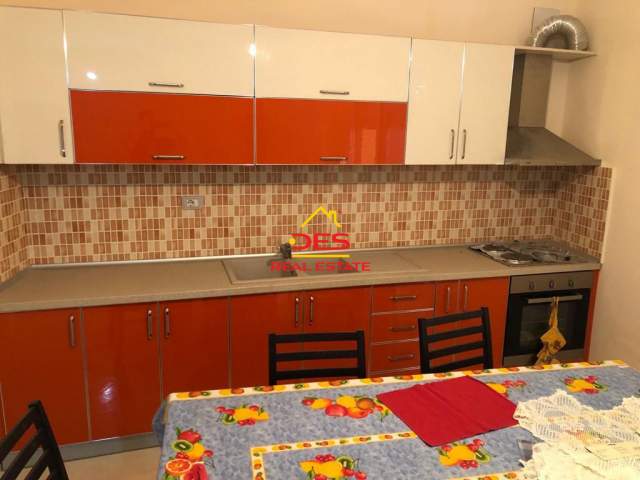 Vlore, shitet apartament 1+1+BLK Kati 5, 85 m² 85.000 Euro (Rruga Kosova)
