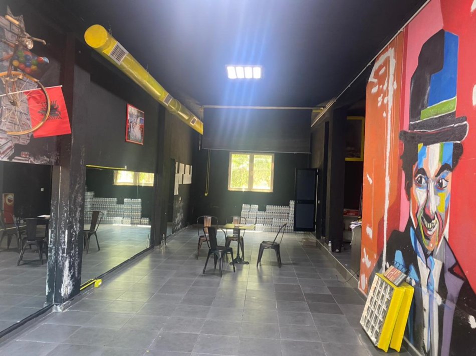 Tirane, jepet me qera ambjent biznesi Kati 0, 67 m² 400 € (Bulevardi i ri)