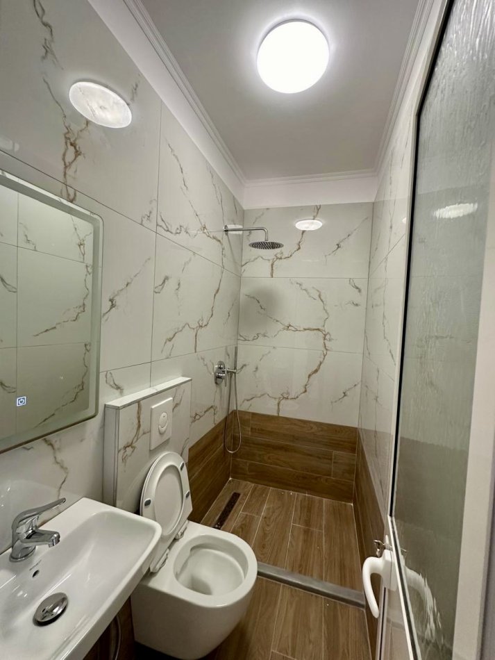 Tirane, shitet apartament 2+1+Aneks+Ballkon Kati 2, 87 m² 210.000 € (Elbasanit afer Lion Park)