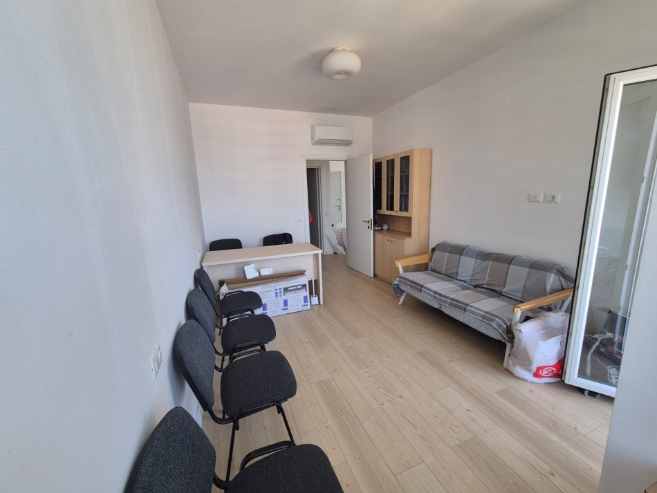 Tirane, jepet me qera ambjent biznesi Kati 6, 70 m² 500 € 