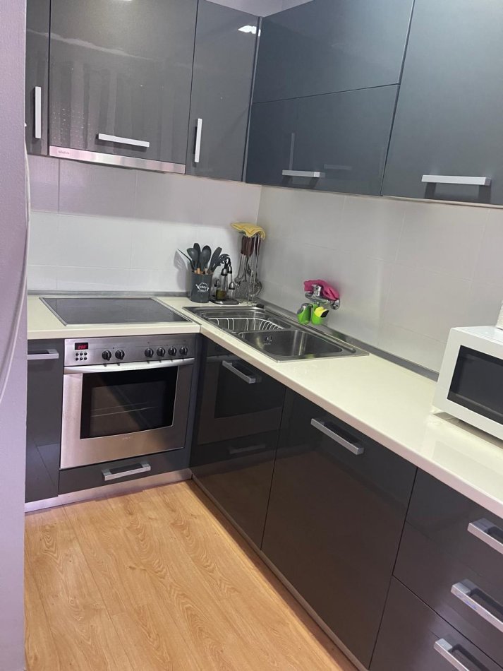 Tirane, shitet apartament 1+1+Ballkon Kati 5, 70 m² 155.000 € 