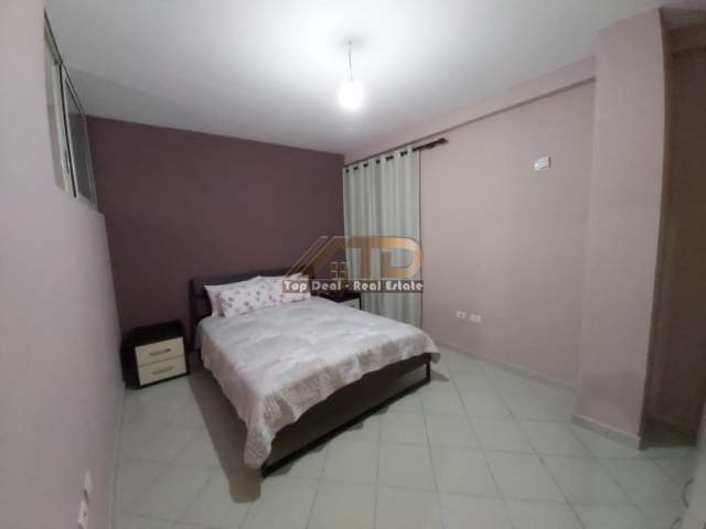 Tirane, jepet me qera apartament 2+1+BLK Kati 7, 75 m² 360 Euro (Rruga Tom Lezha)