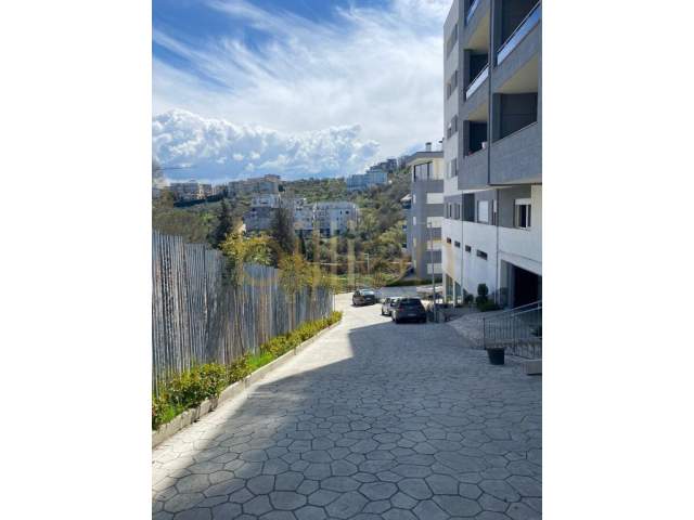 TEK KOPSHTI ZOOLOGJIK APARTAMENT 3+1+2 PER SHITJE  ID: Billion2630