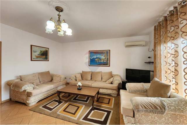 Tirane, jepet me qera apartament 2+1+BLK Kati 6, 105 m² 530 Euro (Selvia)