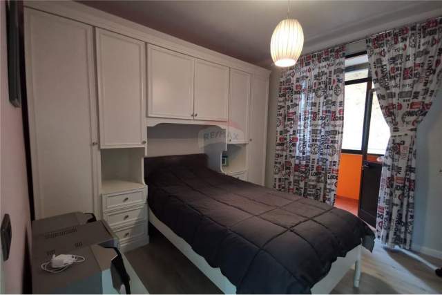 Tirane, jepet me qera apartament Kati 5, 137 m² 800 Euro (Sami Frasheri)