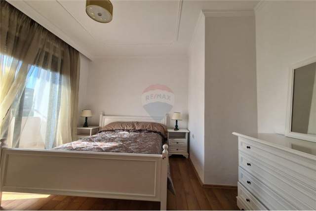 Tirane, jepet me qera apartament 2+1+BLK Kati 6, 122 m² 800 Euro