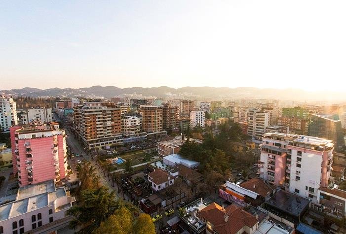 Tirane, shes ambjent biznesi , 400 m² 1.500.000 € (Ish Blloku)