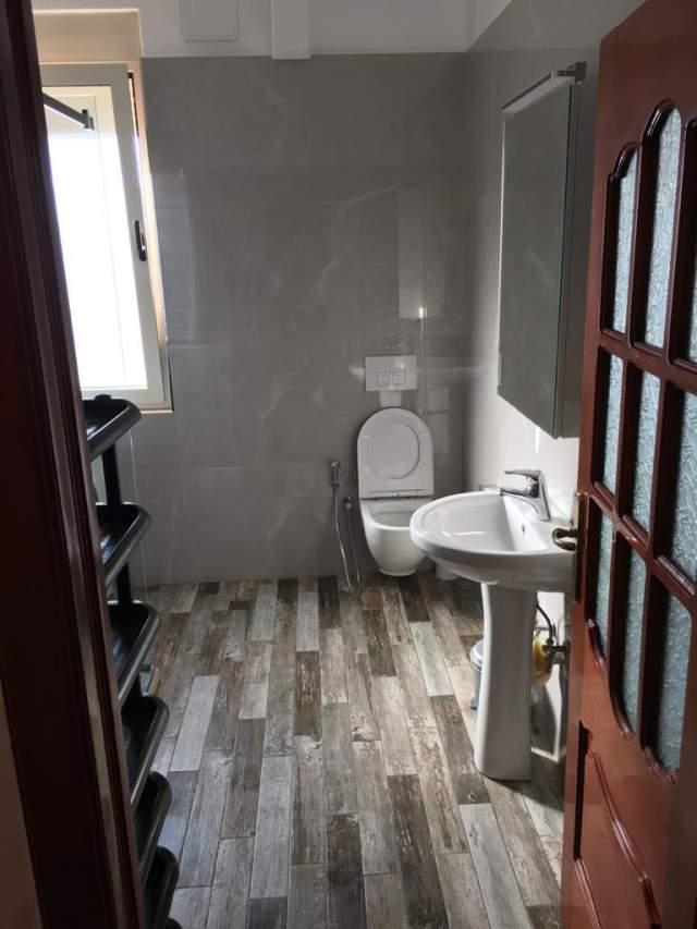 Tirane, jepet me qera apartament Kati 5, 90 m² 40.000 Leke (Bulevardi Zogu 1)