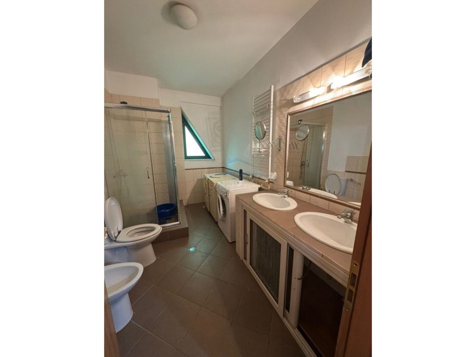 0683487469  Tirane, jepet me qera apartament 3+1+Aneks+Ballkon Kati 2, 125 m² 800 € (Rruga e Bogdaneve)