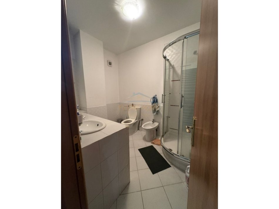 0683487469  Tirane, jepet me qera apartament 3+1+Aneks+Ballkon Kati 2, 125 m² 800 € (Rruga e Bogdaneve)