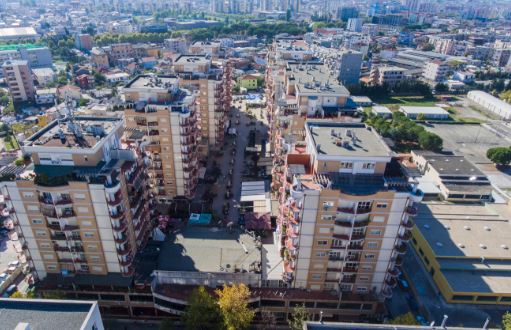 Tirane, jepet me qera apartament 2+1 Kati 1, 120 m² 500 € (DON BOSKO)