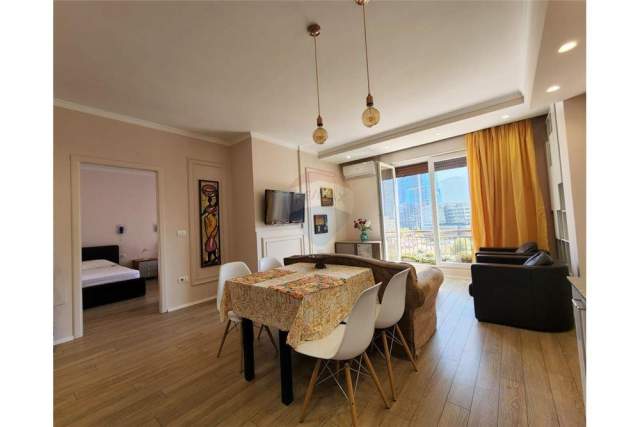 Tirane, jepet me qera apartament 2+1 Kati 9, 90 m² 650 Euro (Islam Alla)