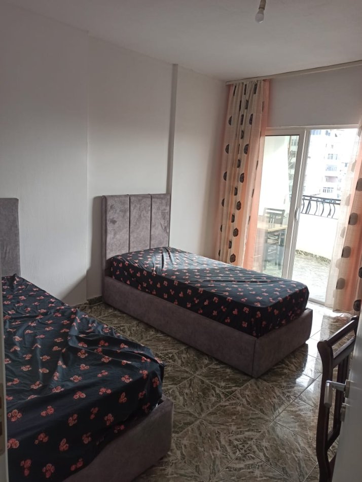 Tirane, jepet me qera apartament 2+1+Ballkon Kati 6, 99 m² 550 € (Don Bosko)