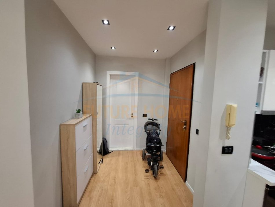 0683487469 Tirane, jepet me qera apartament 2+1+Ballkon Kati 2, 93 m² 800 € (Kopshti Botanik)