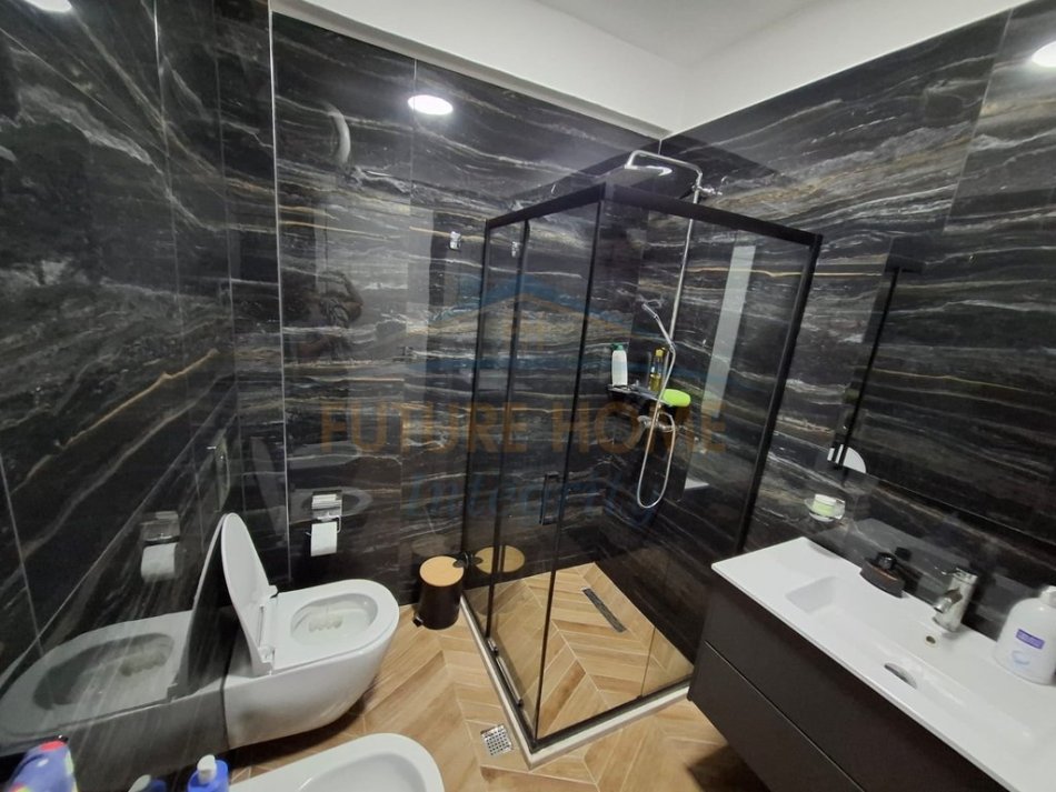 0683487469 Tirane, jepet me qera apartament 2+1+Ballkon Kati 2, 93 m² 800 € (Kopshti Botanik)