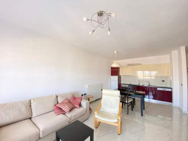 Durres, jepet me qera apartament Kati 7, 90 m² 270 Euro (Hysen Kertusha)