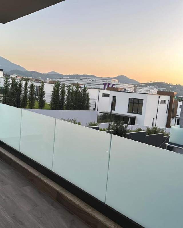 Tirane, jepet me qera apartament 1+1+BLK Kati 2, 82 m² 800 Euro (Tegu)