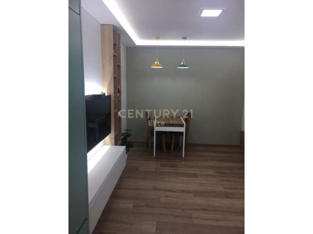 Tirane, shitet apartament 1+1 Kati 3, 60 m² 85.000  (Komuna e Parisit)