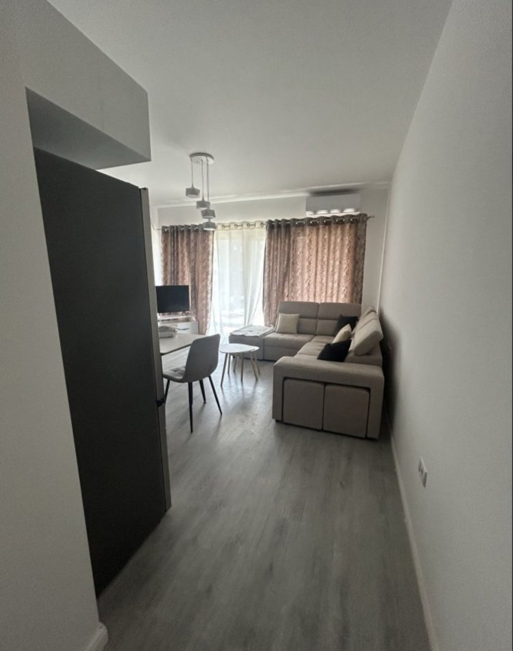 Tirane, jepet me qera apartament 2+1 Kati 3, 80 m² 670 € (5 maji prane qendres emerald)