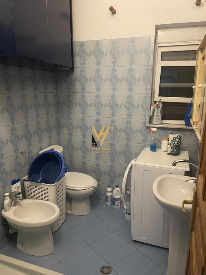 Tirane, jepet me qera apartament 2+1 Kati 2, 105 m² 600 € (STADIUMI DINAMO)
