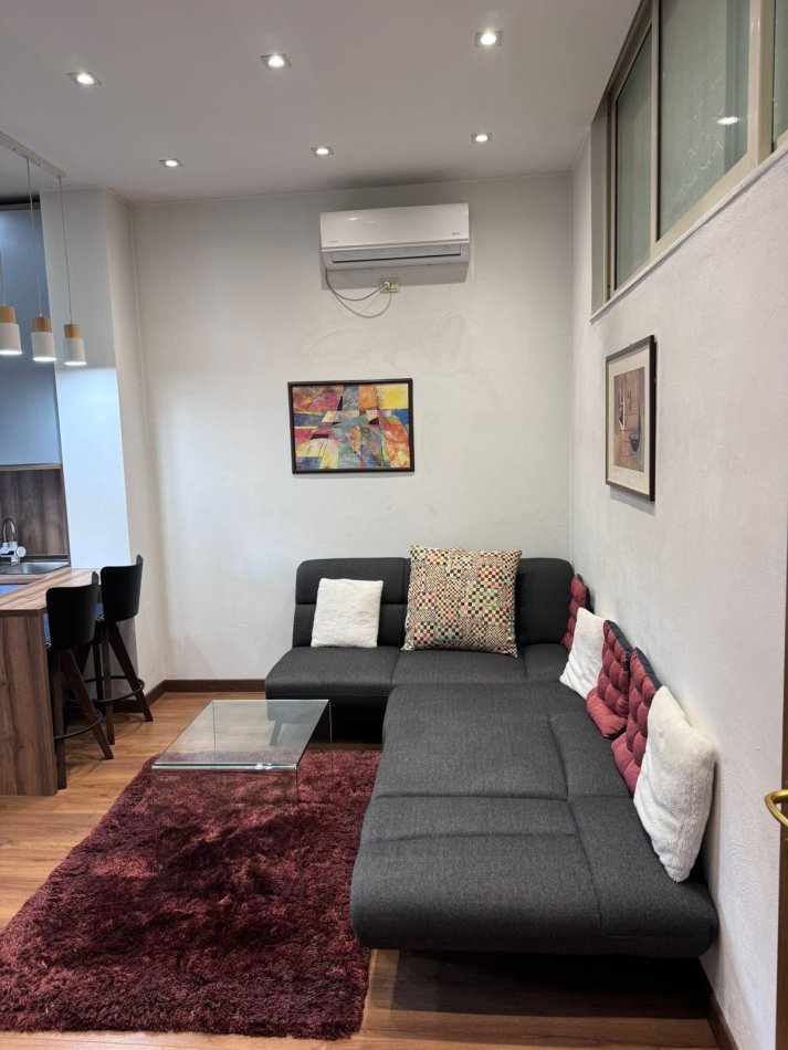 Tirane, jepet me qera apartament 1+1 Kati 1, 50 m² 600 € (Qender , rruga qemal stafa prane rossman lala)
