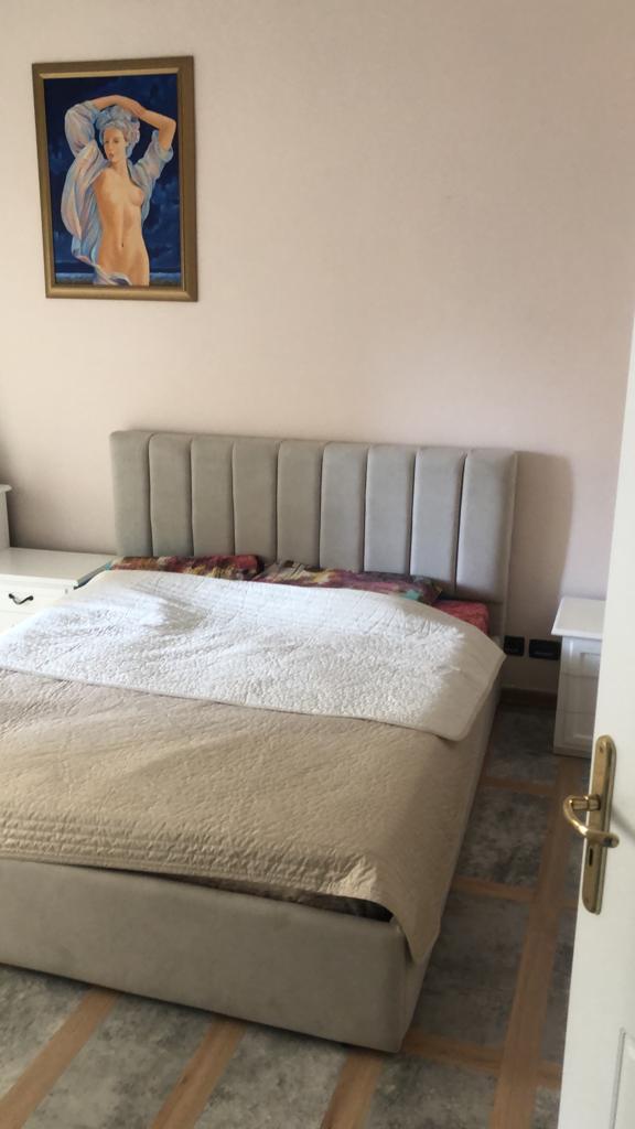 Tirane, jepet me qera apartament 2+1+BLK Kati 4, 117 m² 750 Euro (rruga Nikolla Tupe)