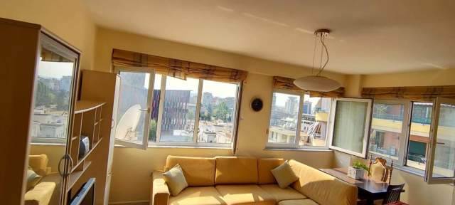 Tirane, jepet me qera apartament 1+1 600 Euro (Rruga e Elbasanit)