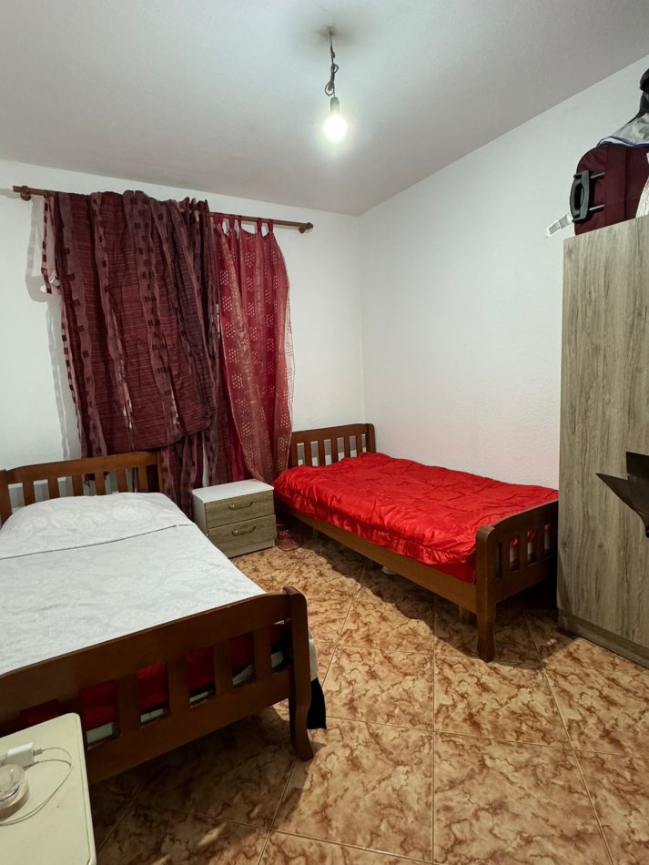 Tirane, jepet me qera apartament 2+1 Kati 1, 75 m² 350 € (QSUT)