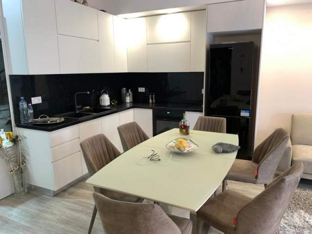 Vlore, shitet apartament 1+1+A Kati 4, 75 m² 103.000 Euro (Lungomare)