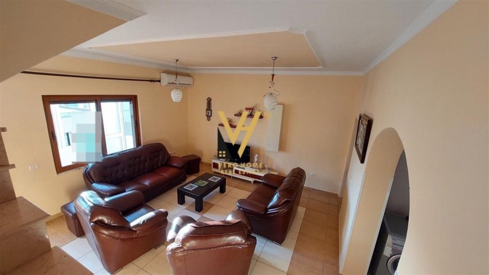 Tirane, jepet me qera Vile Tre kateshe ,  3+1+Ballkon Kati 0, 150 m² 500 € (FRESK)
