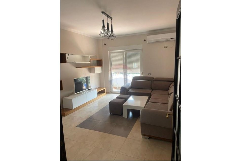 jepet me qera , 90 m² 500 € (APARTAMENT 2+1 PER QIRA NE SAUK)