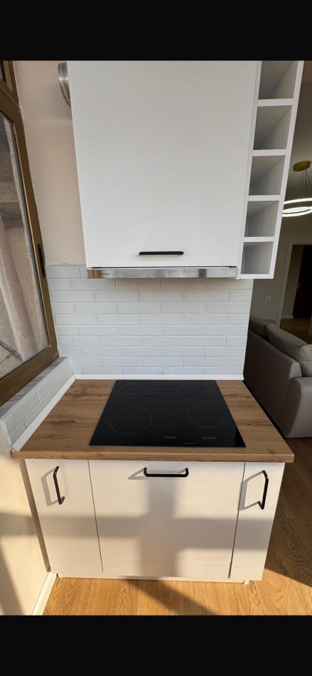 Tirane, jepet me qera apartament 2+1+Ballkon Kati 5, 70 m² 600 € (21 Dhjetori)