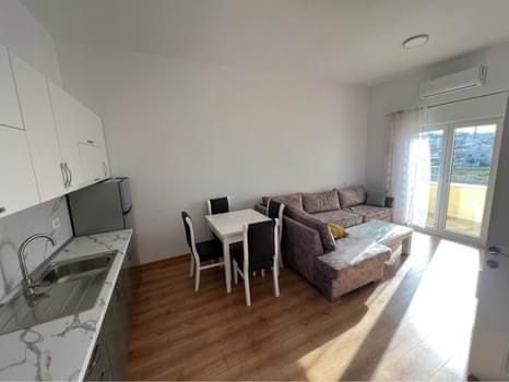 Tirane, jepet me qera apartament 2+1 Kati 1, 350 m² 350 € (Kamez)