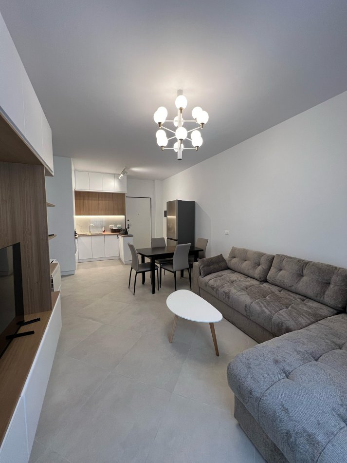 Tirane, jepet me qera apartament 2+1+Ballkon Kati 2, 100 m² 750 € (xhanfize Keko)
