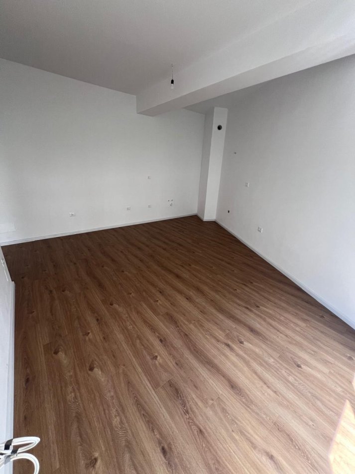 Shqiperi, shitet apartament 1+1 Kati 5, 60 m² 84.140 € (Rezidenca Kaimi)