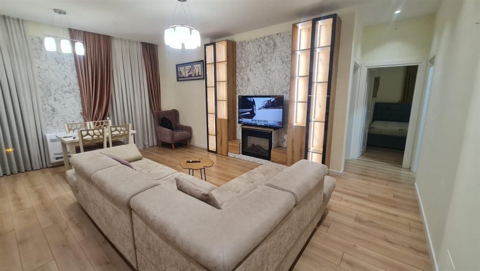 Tirane, jepet me qera apartament 2+1 Kati 3, 100 m² 800 € (rruga ferit xhajko)