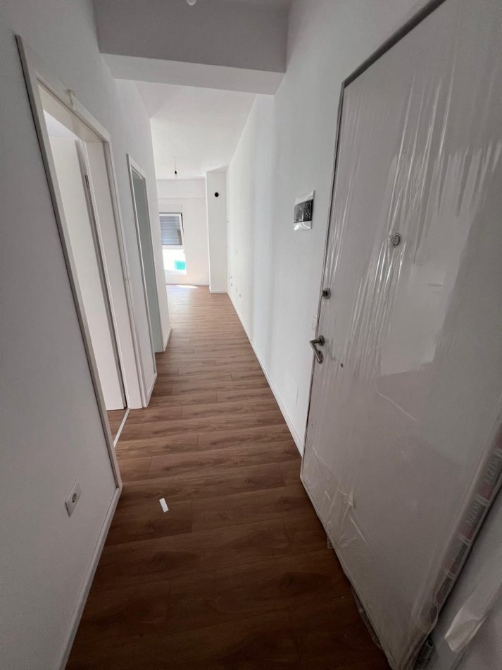 Tirane, shitet apartament 1+1 Kati 5, 64 m² 90.160 € (Rezidenca Kaimi)