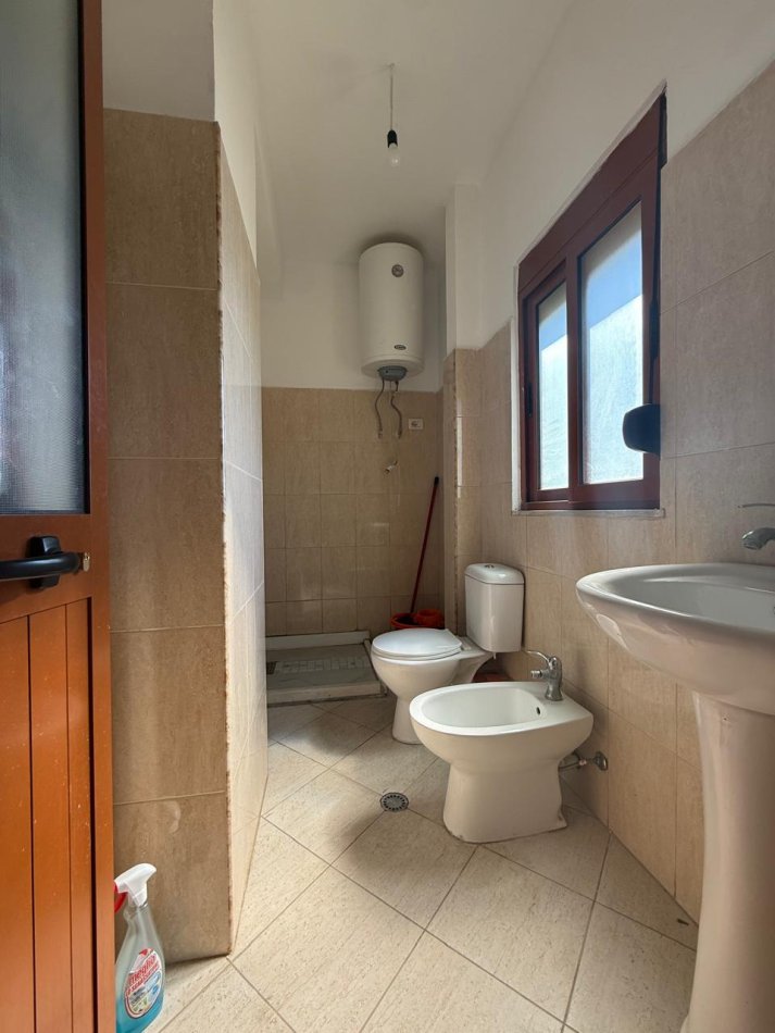Durres, shitet apartament 1+1+Ballkon Kati 5, 65 m² 65.000 € (Golem)