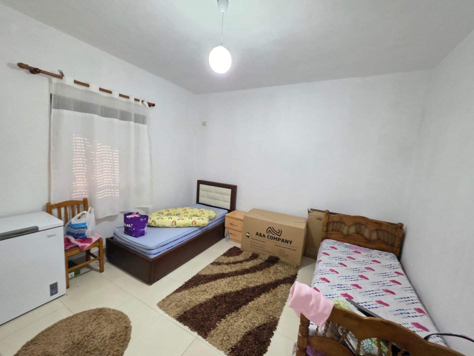 Tirane, jepet me qera Vile 2+1 Kati 1, 95 m² 350 € (Tek Nela 2)