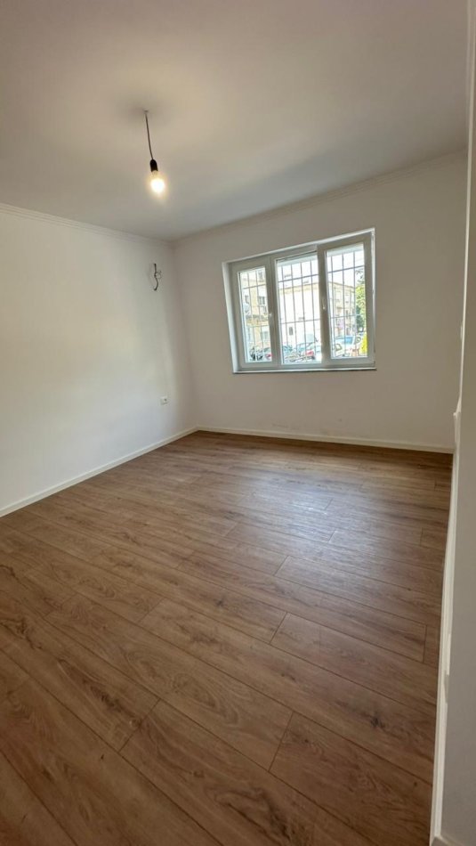 Tirane, shitet apartament 2+1 Kati 1, 62 m² 118.000 € (Varri i Bomit)