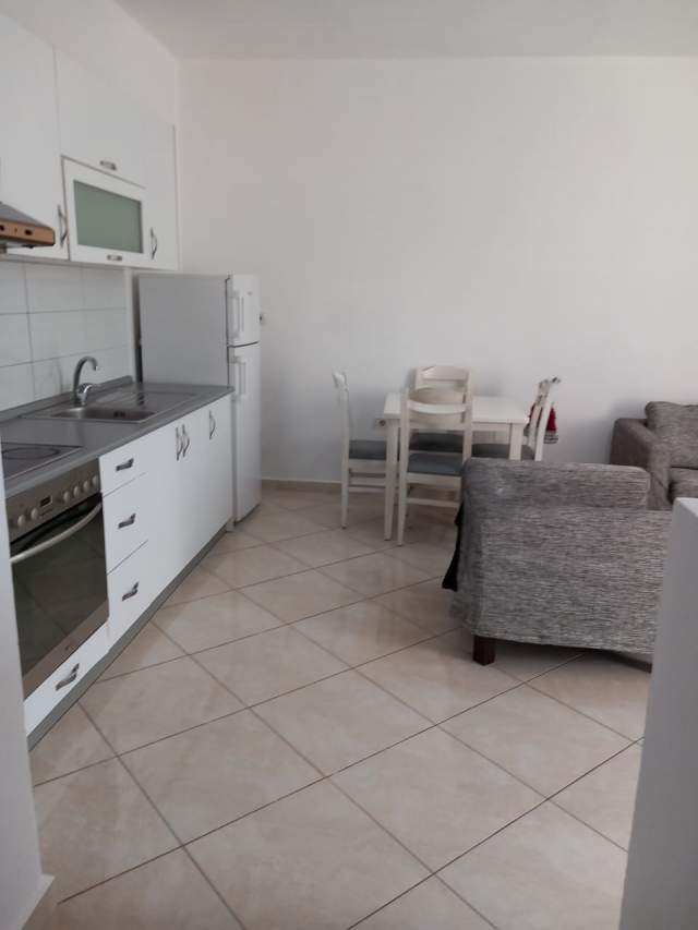 Tirane, jepet me qera apartament 2+1+BLK Kati 8, 85 m² 35.000 Leke (Yzberisht, prane kmy)