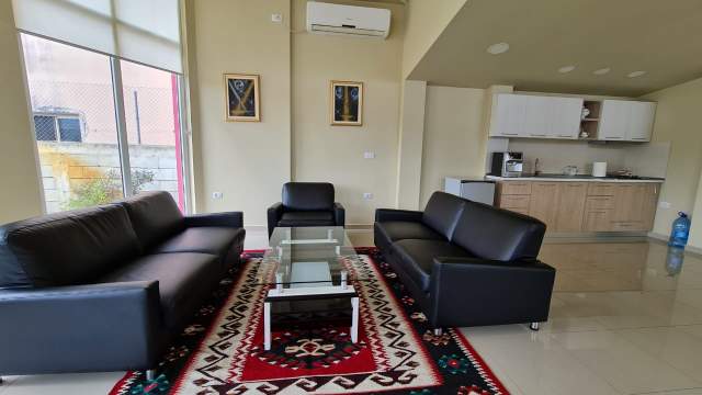 Tirane, shes magazine Kati 0, 4.500 m² (Autostrada Tirane Durres)