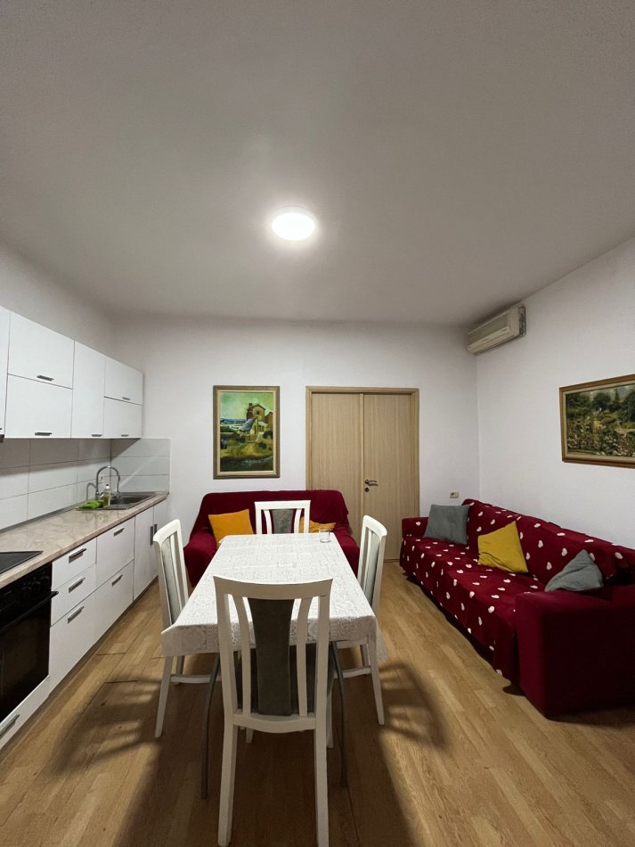 Tirane, jepet me qera apartament 1+1 Kati 2, 50 m² 400 € (QYTET STUDENTI)
