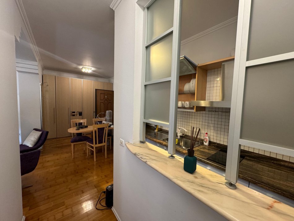 Tirane, jepet me qera apartament Kati 3, 70 m² 1.000 € 