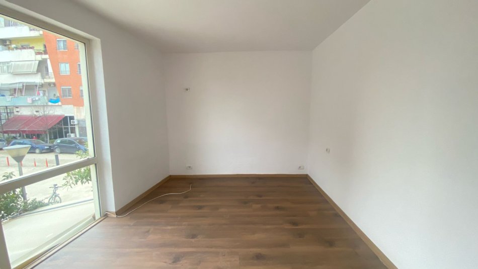 Jepet Apartament me qira 1+1 tek Jordan Misja 350 Euro/Muaj